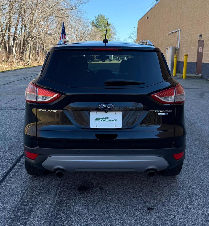 2015 Ford Escape Titanium photo 19