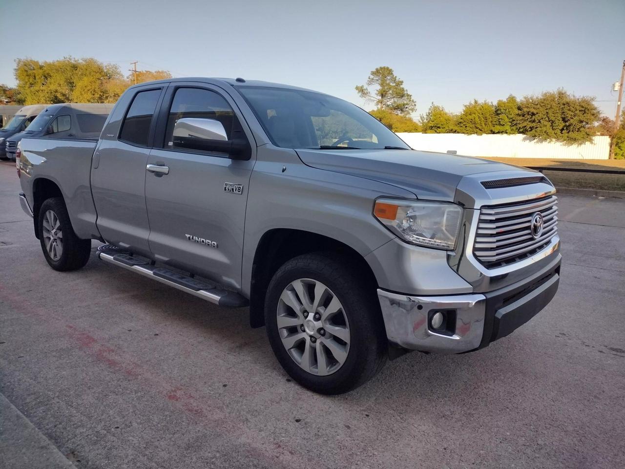 2014 Toyota Tundra Limited photo 17