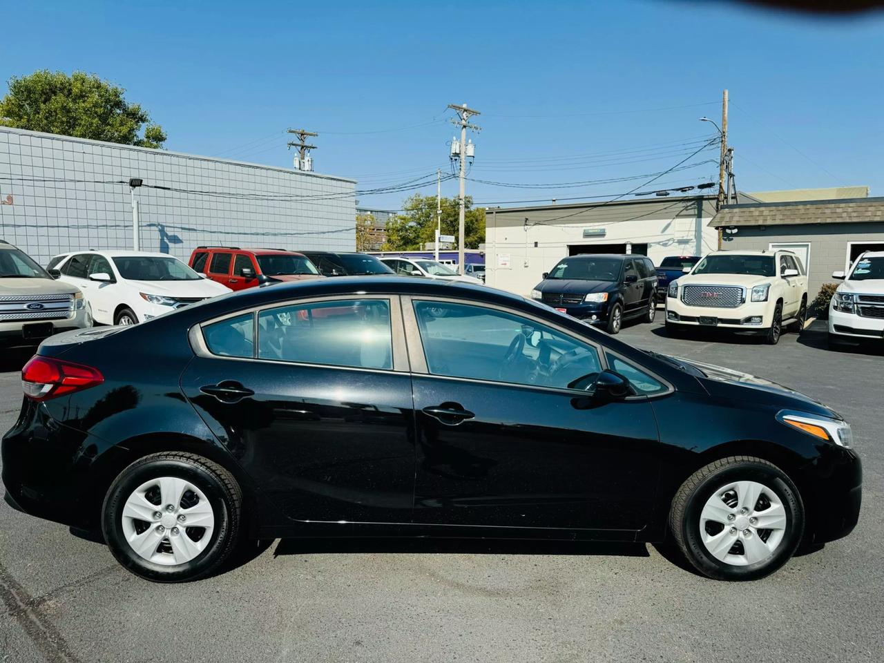 2017 Kia Forte LX photo 11