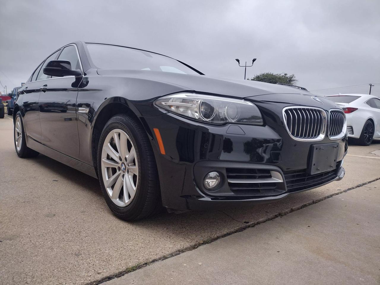 2015 BMW 5 Series 528i photo 23