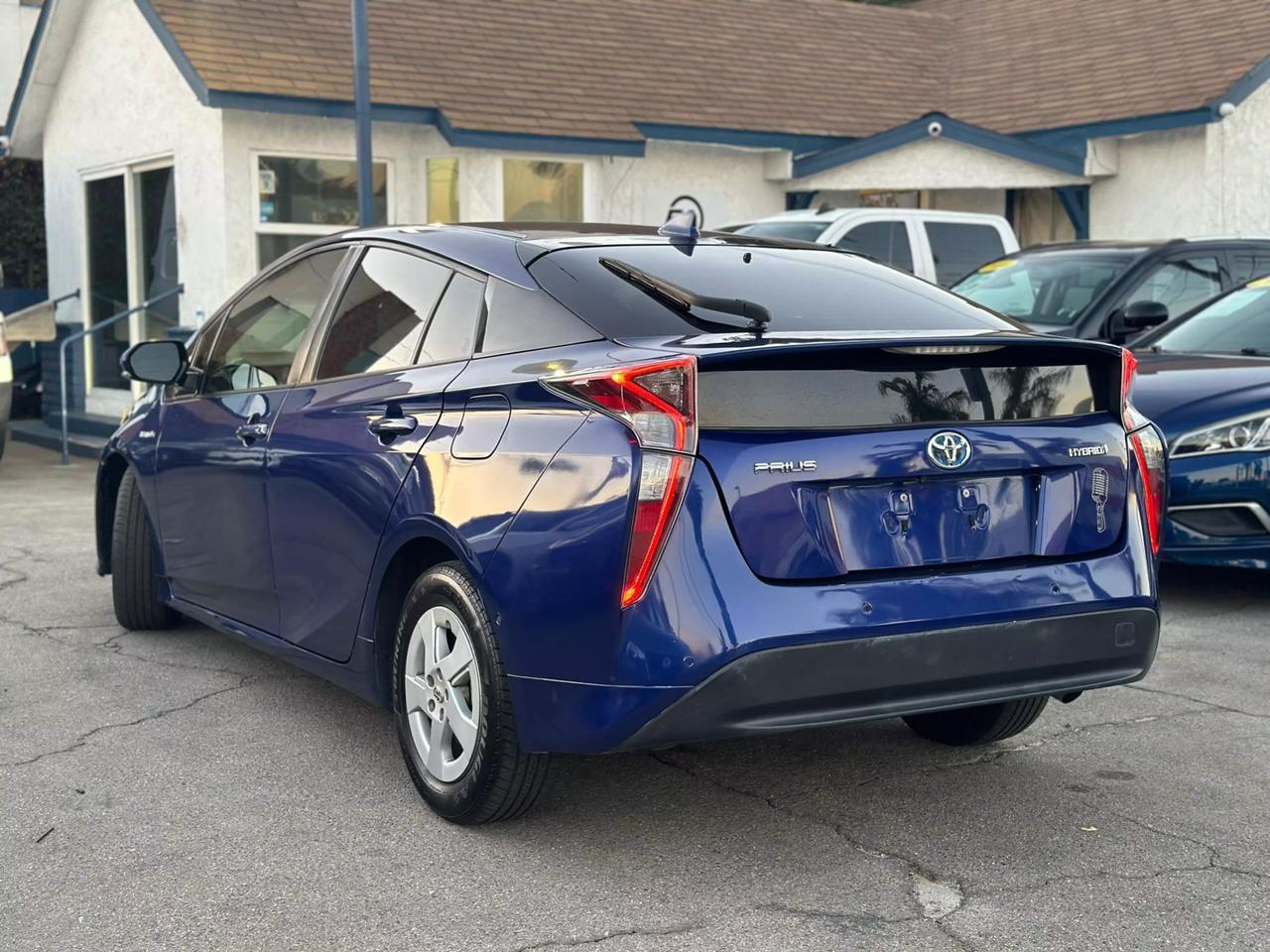 2018 Toyota Prius Two photo 13