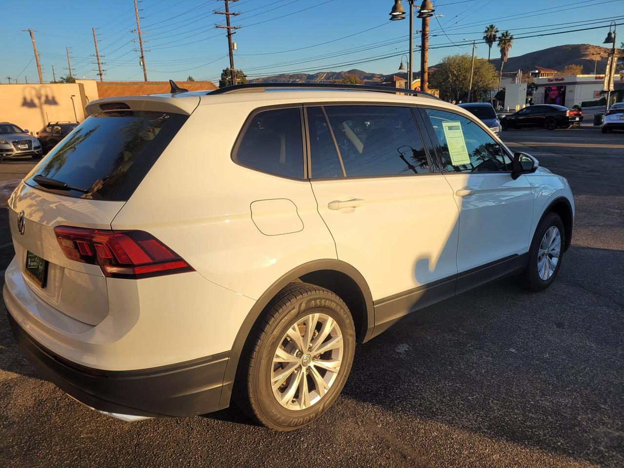 2020 Volkswagen Tiguan S photo 9