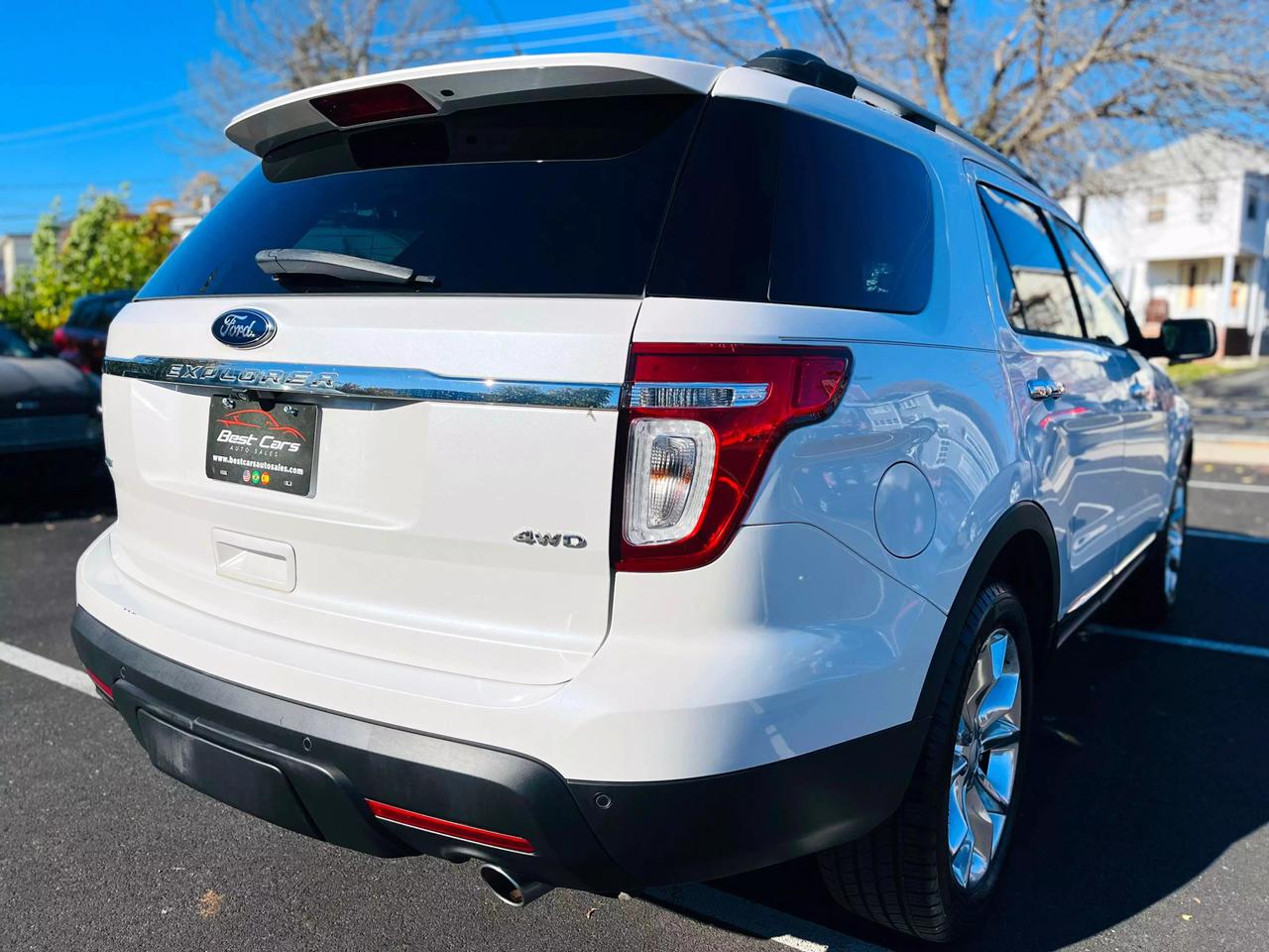 2014 Ford Explorer XLT photo 4