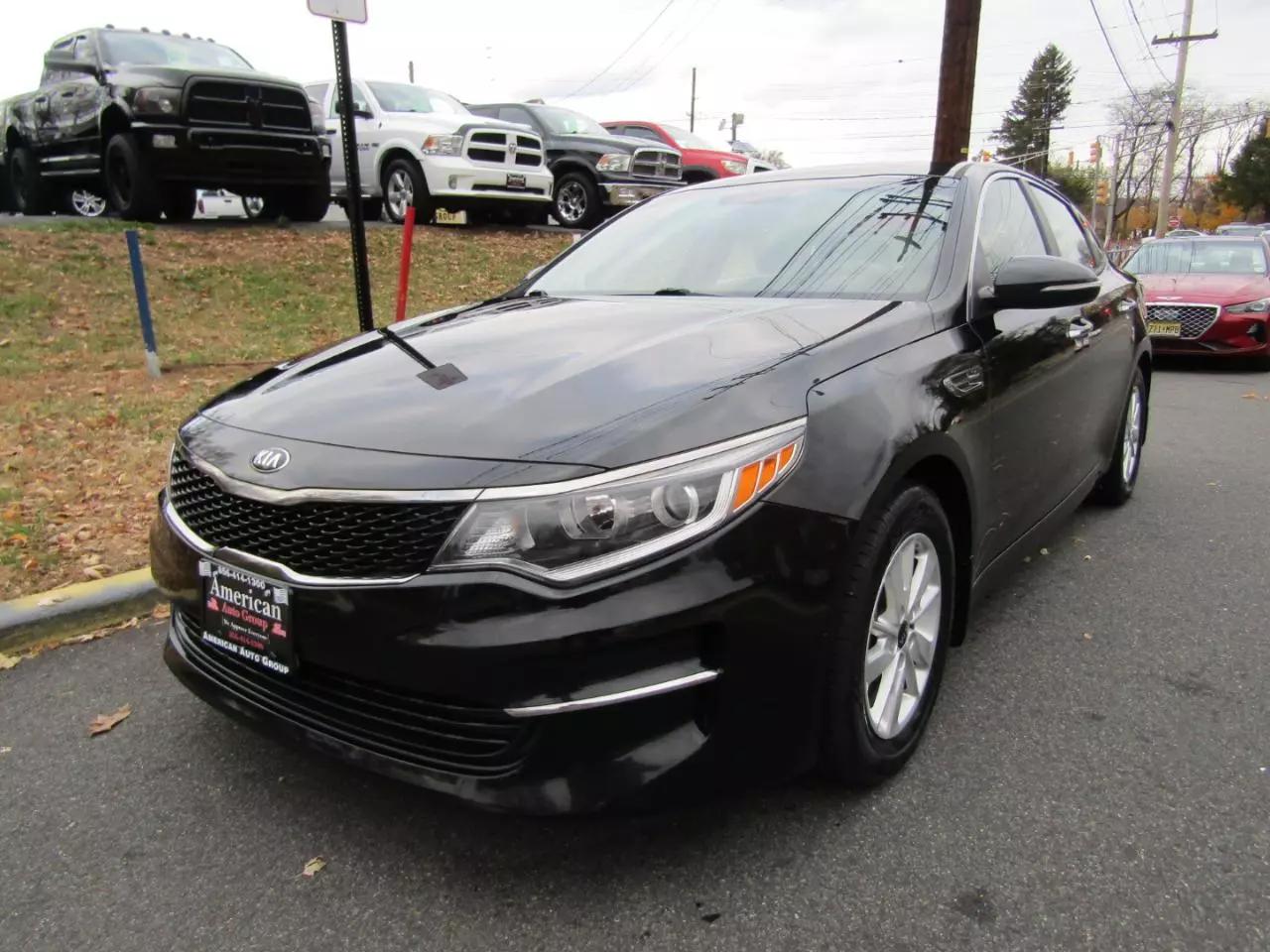 2016 Kia Optima LX photo 3