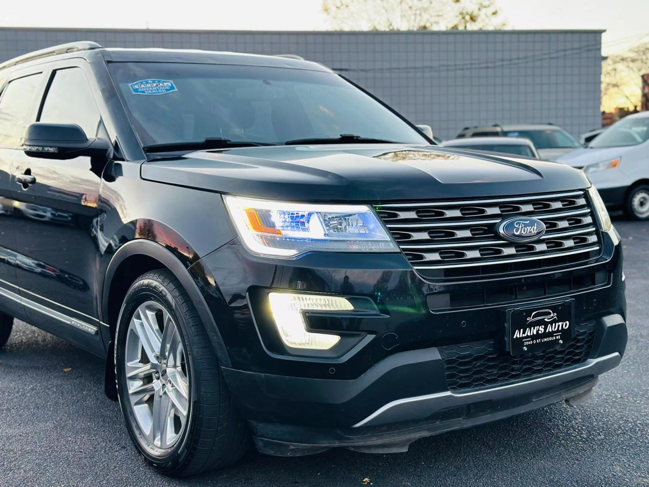 2017 Ford Explorer XLT photo 11