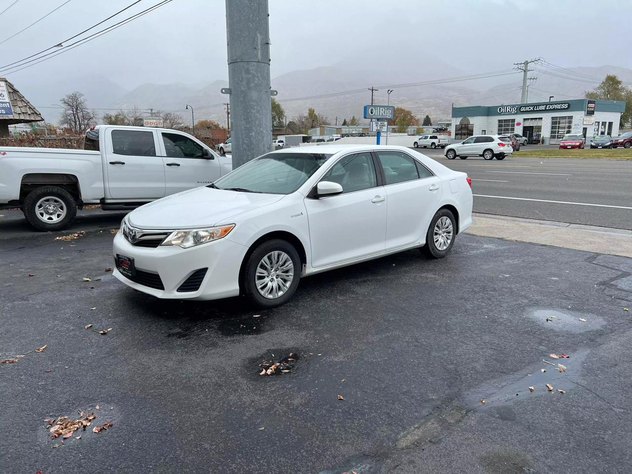 2014 Toyota Camry LE Hybrid photo 5