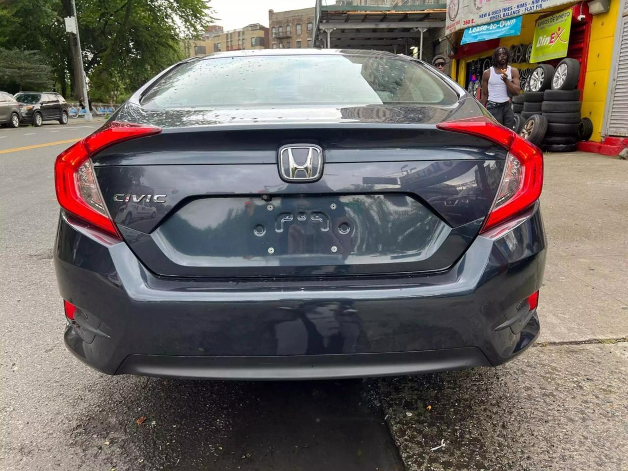 2017 Honda Civic LX photo 7