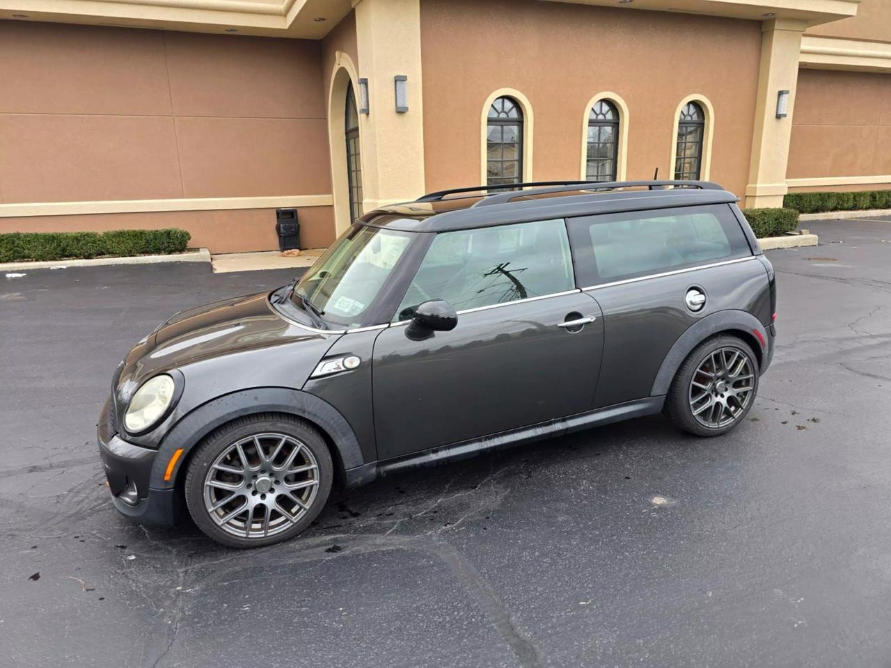 2011 MINI Cooper S photo 11