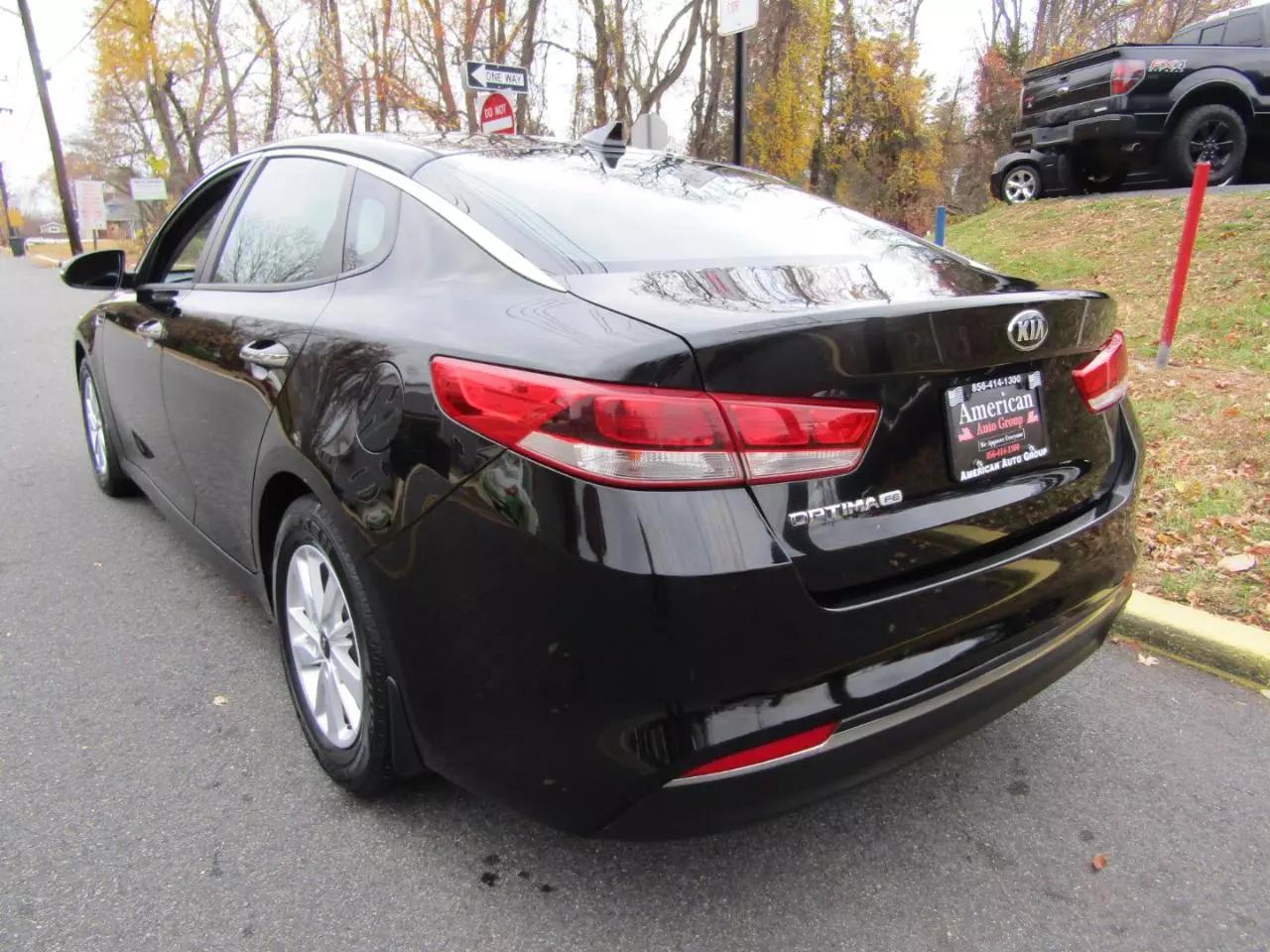 2016 Kia Optima LX photo 15