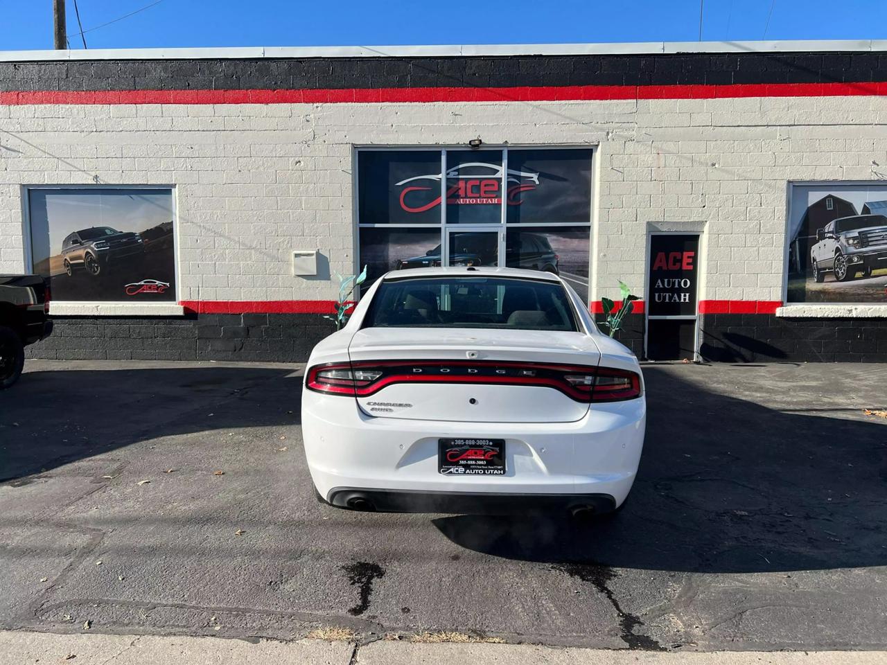 2018 Dodge Charger null photo 9