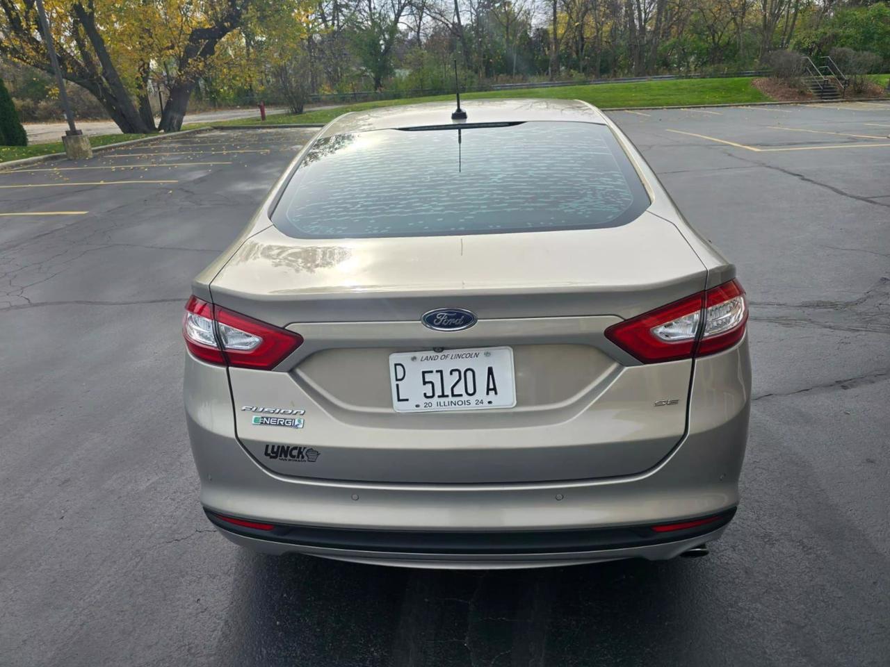 2015 Ford Fusion Energi SE Luxury photo 29