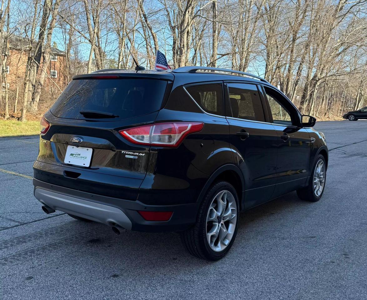 2015 Ford Escape Titanium photo 5