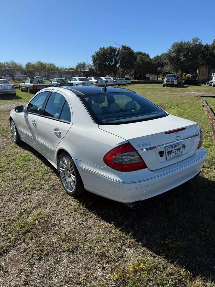 2008 Mercedes-Benz E-Class E350 photo 3