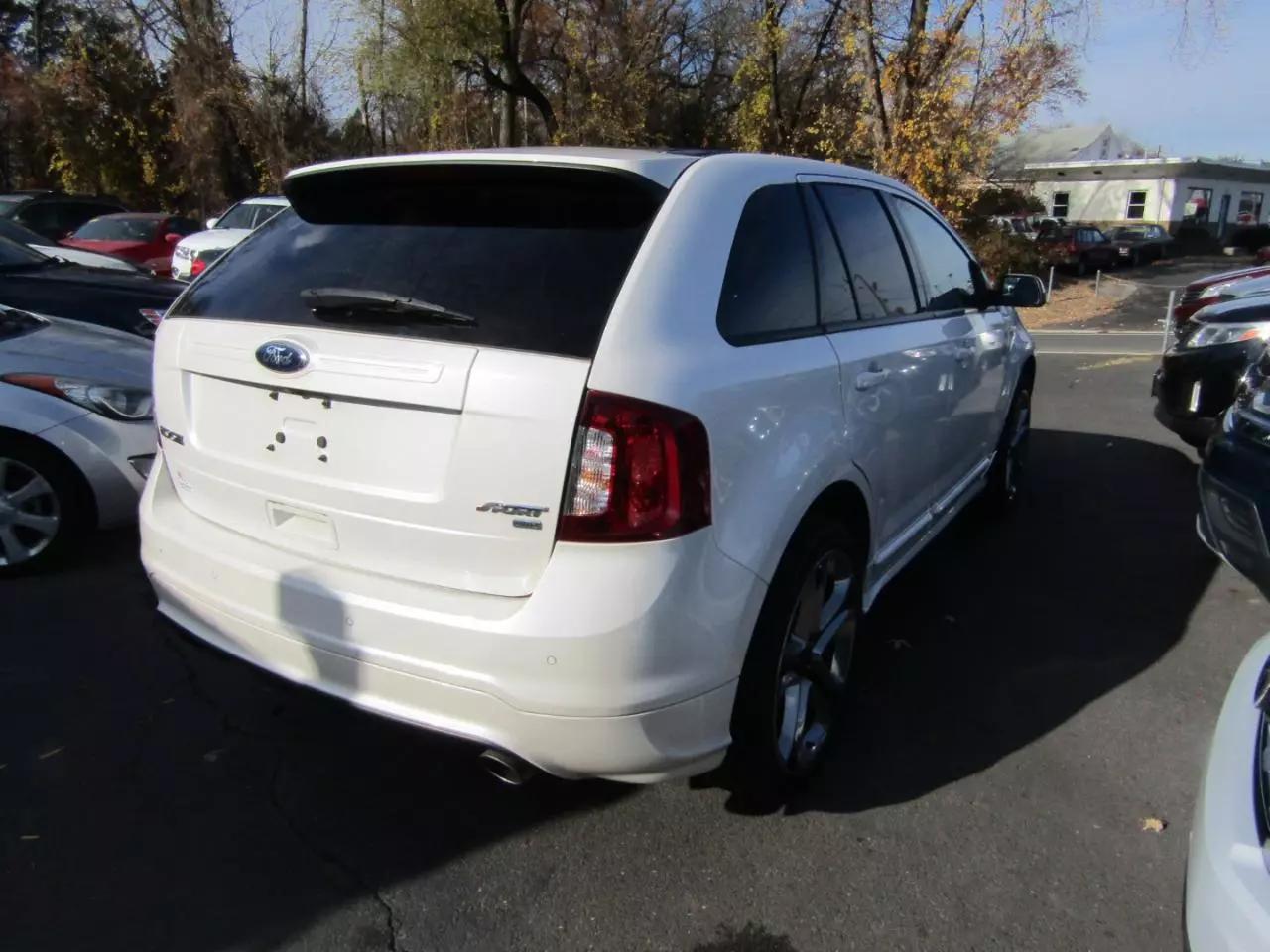 2013 Ford Edge Sport photo 5