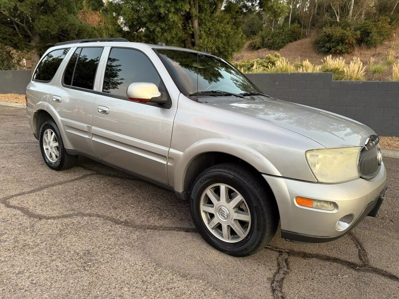 2005 Buick Rainier CXL photo 3