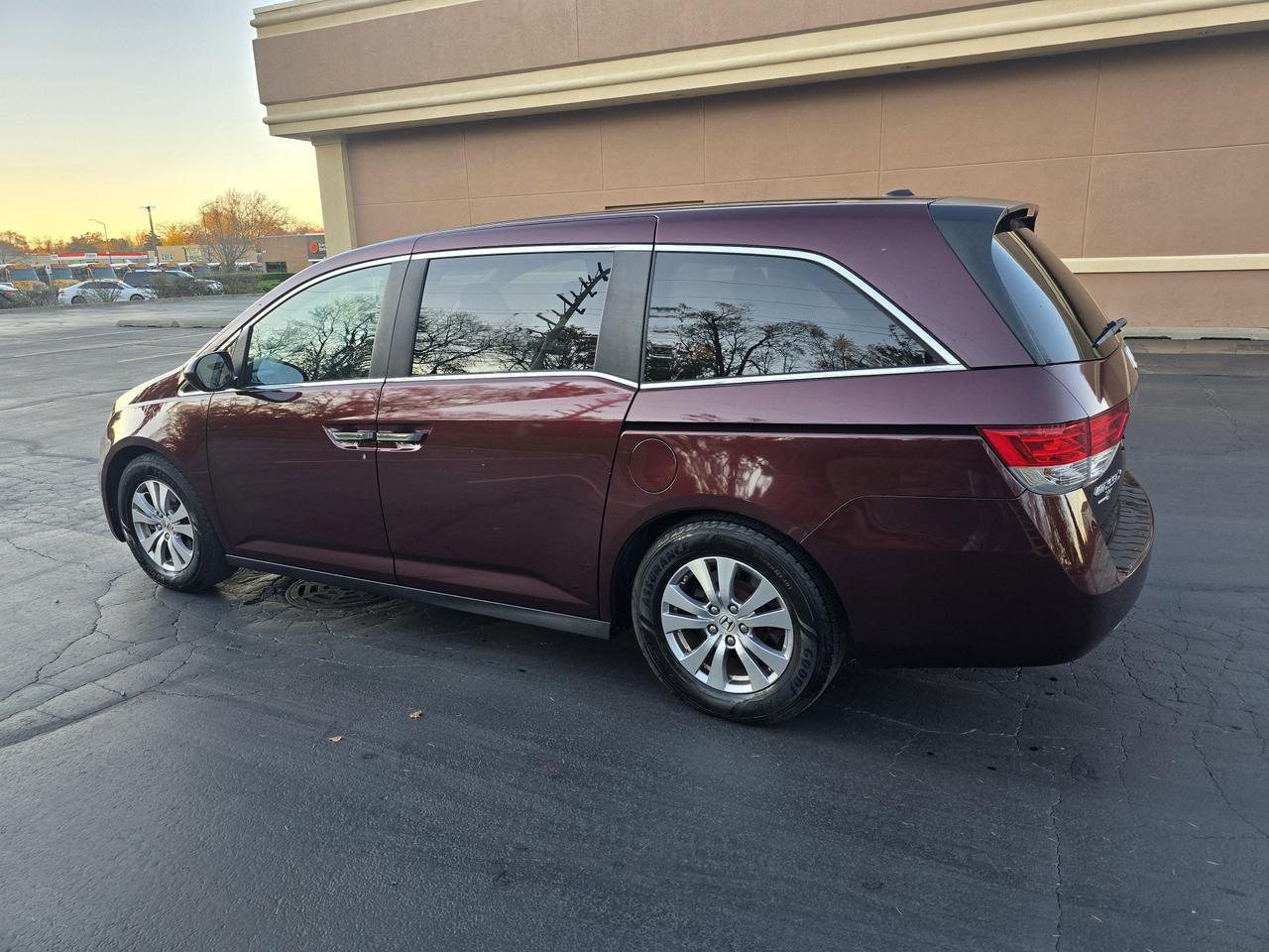 2014 Honda Odyssey EX-L photo 29