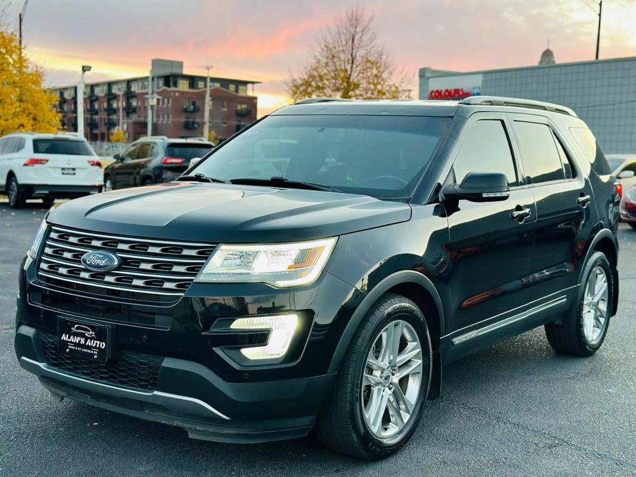 Ford Explorer's photo