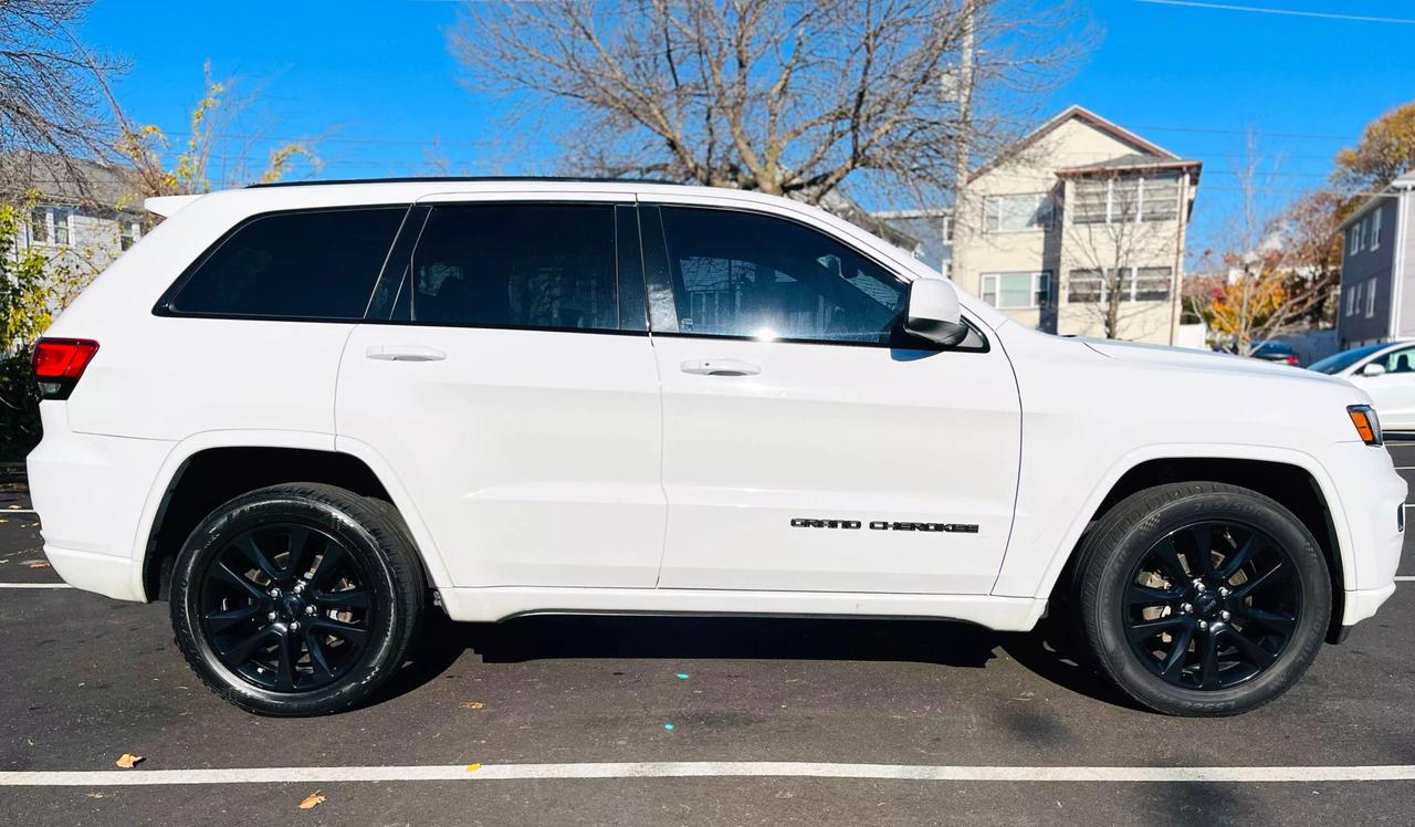 2019 Jeep Grand Cherokee Altitude photo 7