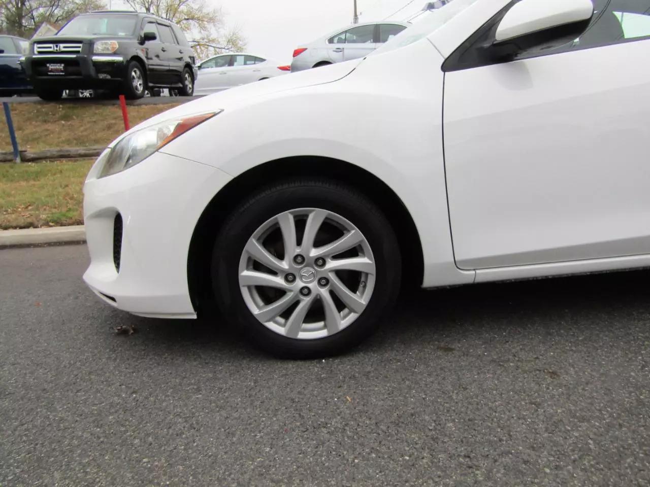 2012 Mazda MAZDA3 i Touring photo 2