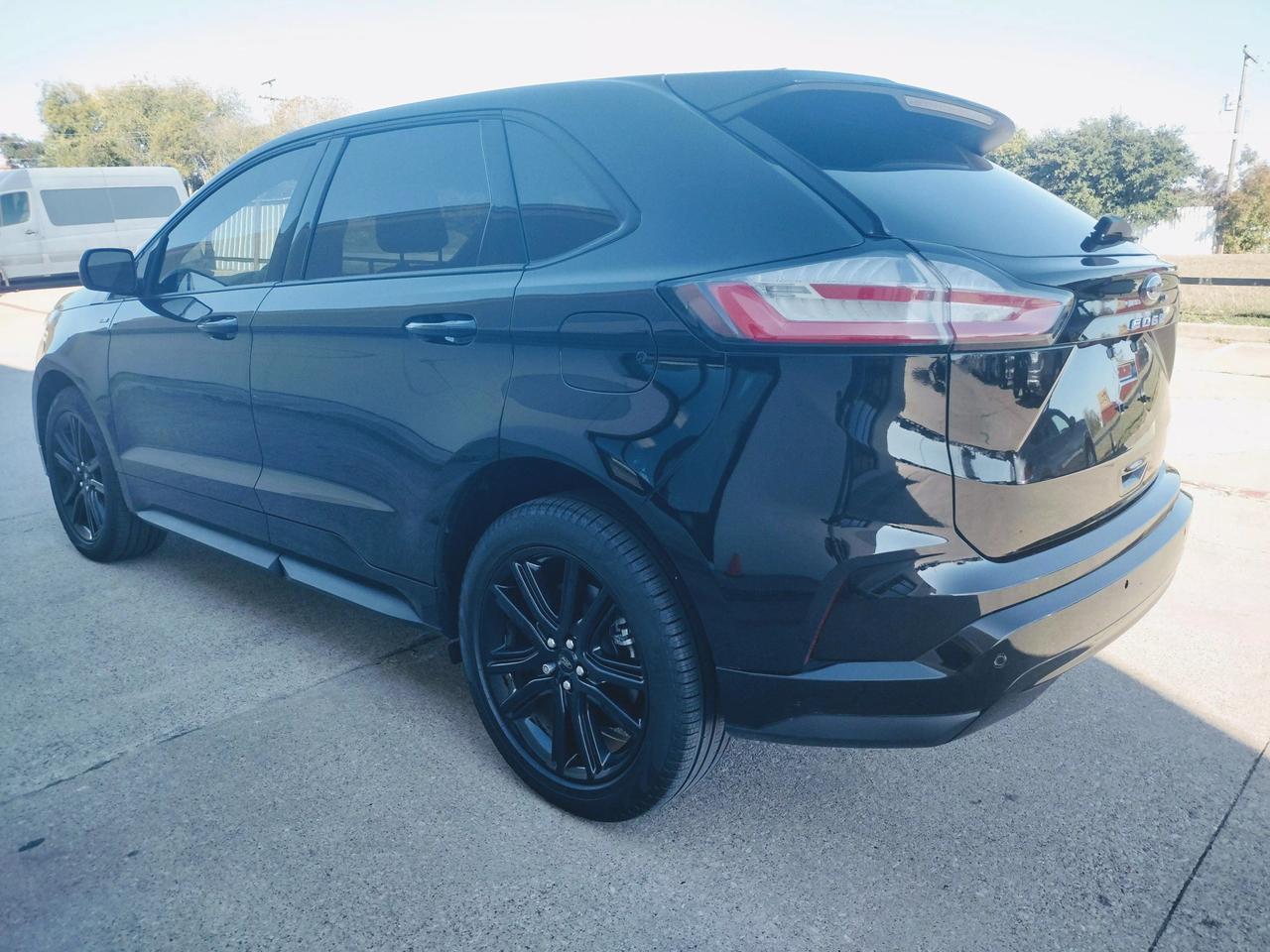 2023 Ford Edge ST-Line photo 7