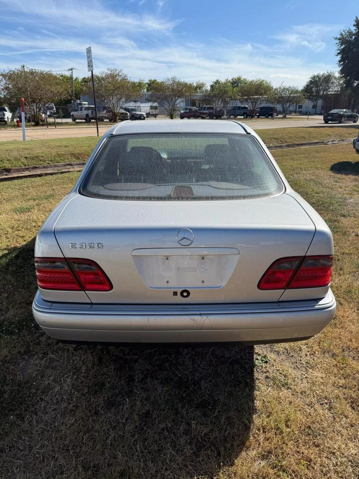 1997 Mercedes-Benz E-Class E 320 photo 3