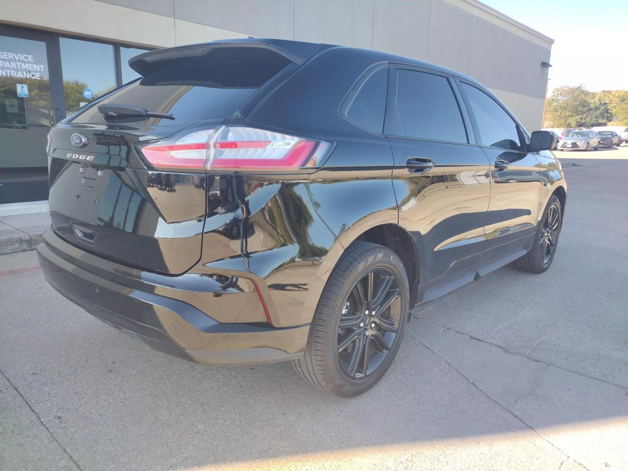 2023 Ford Edge ST-Line photo 19