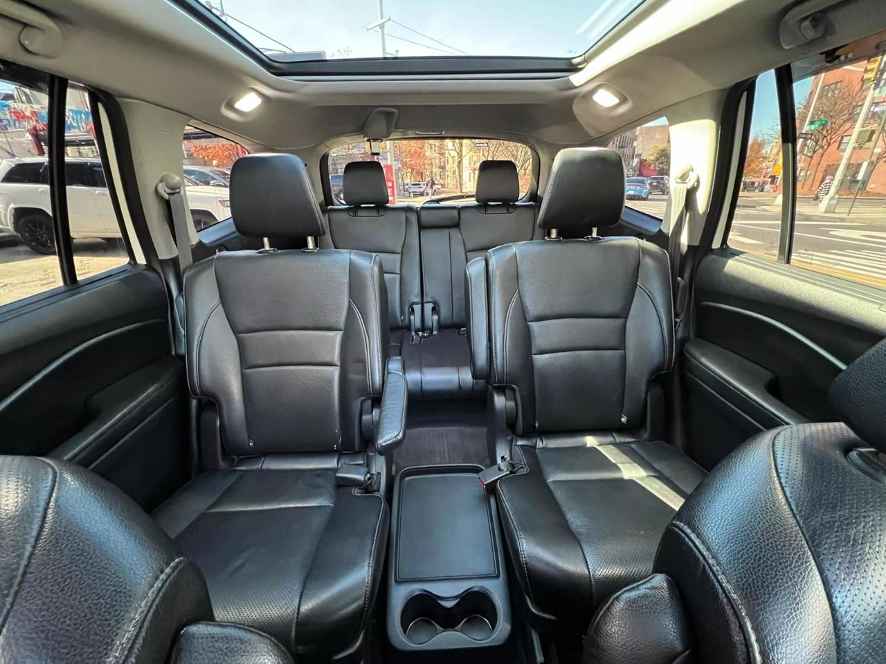 2018 Honda Pilot Elite photo 23