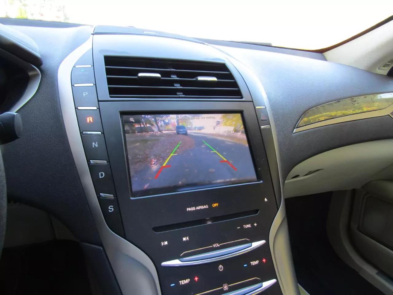 2014 Lincoln MKZ Base photo 20