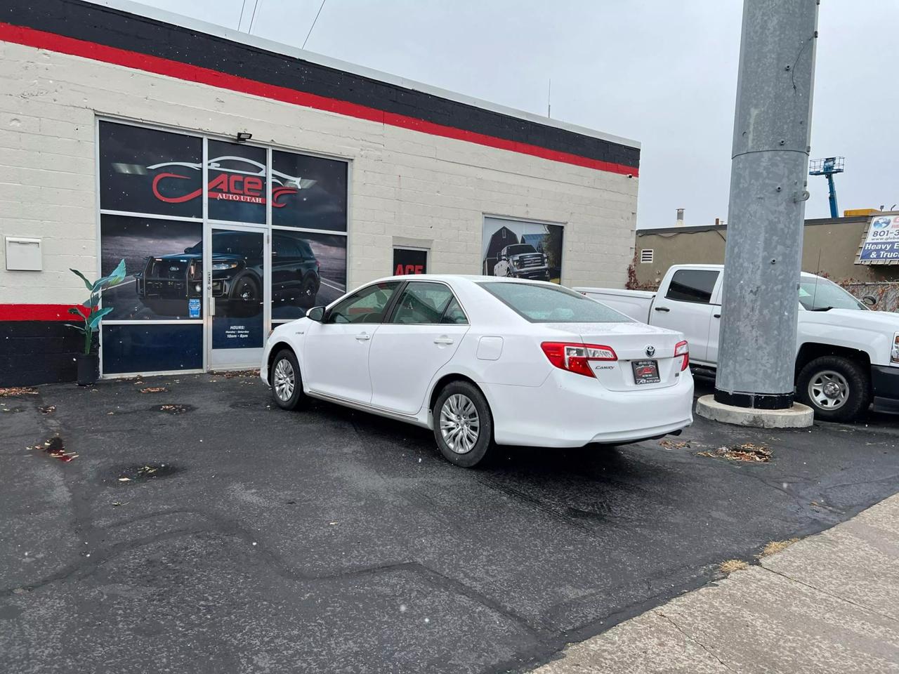 2014 Toyota Camry LE Hybrid photo 7