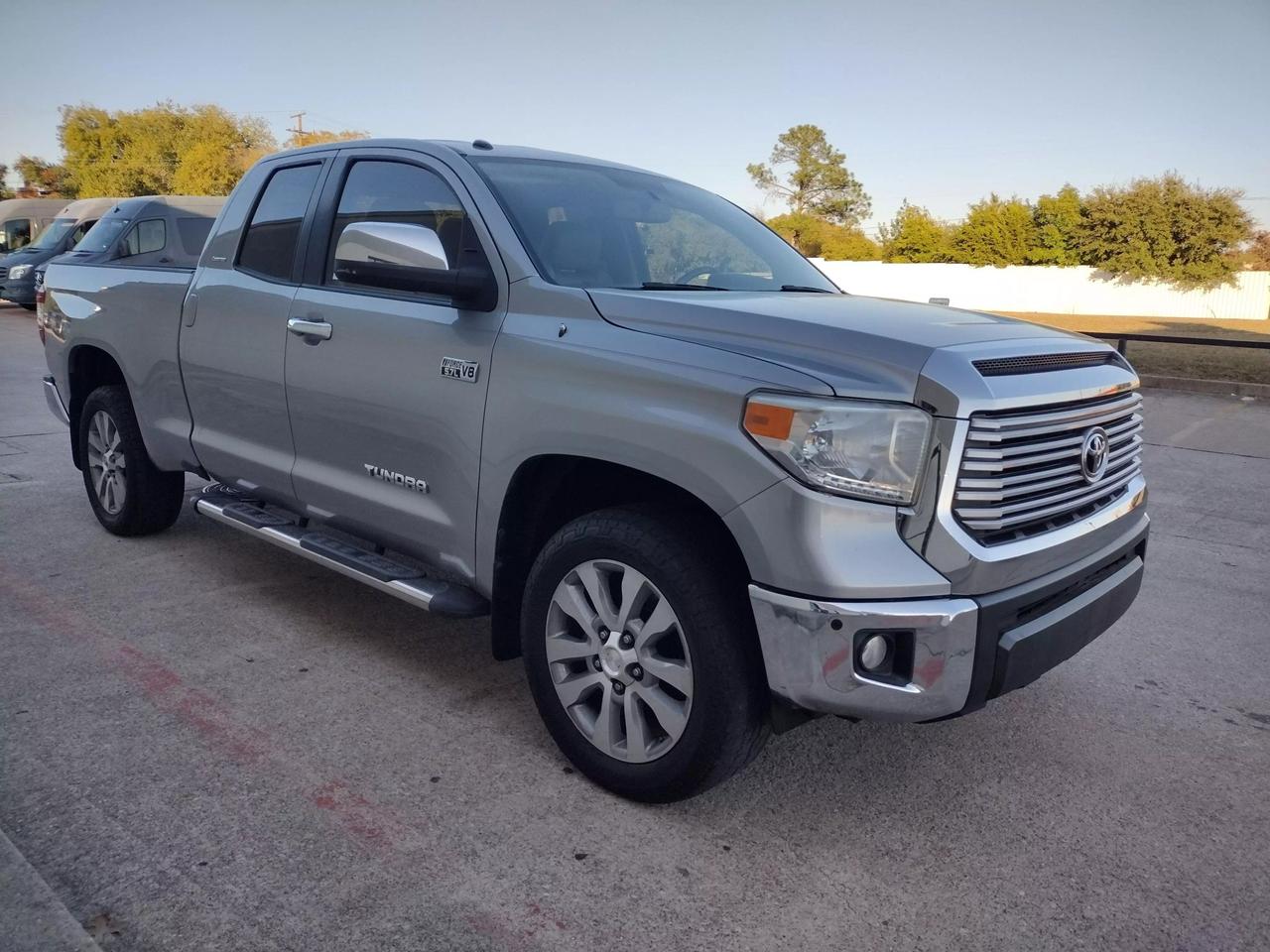 2014 Toyota Tundra Limited photo 15