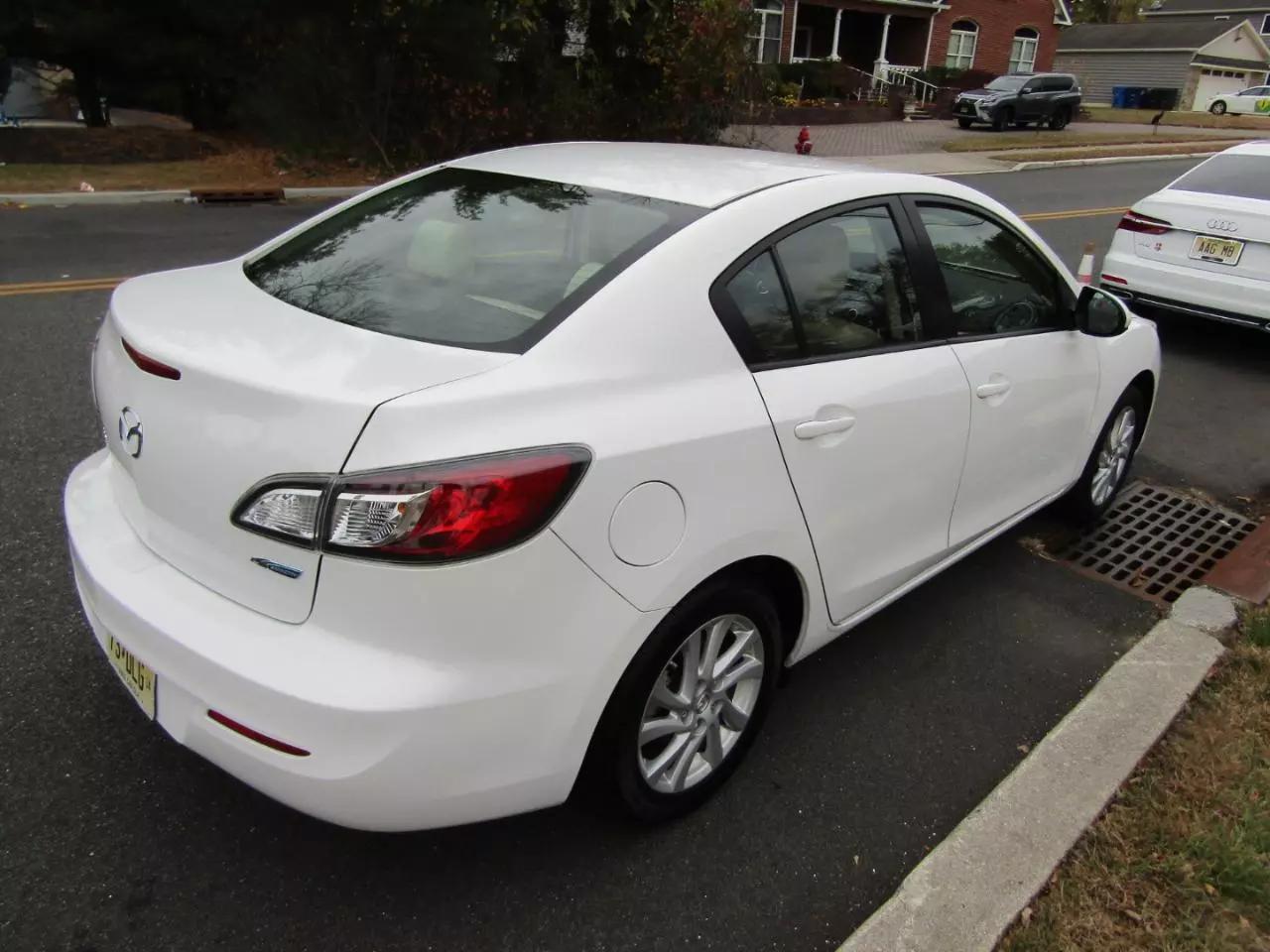 2012 Mazda MAZDA3 i Touring photo 21