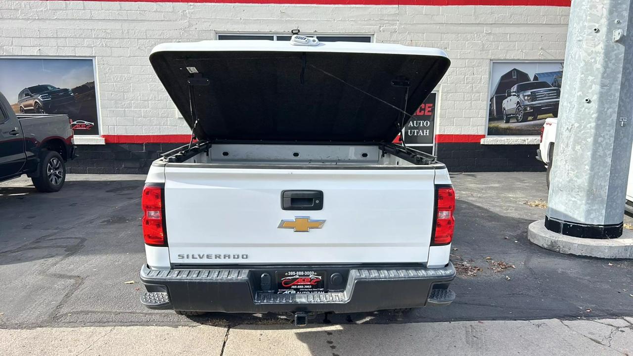 2017 Chevrolet Silverado 1500 null photo 17