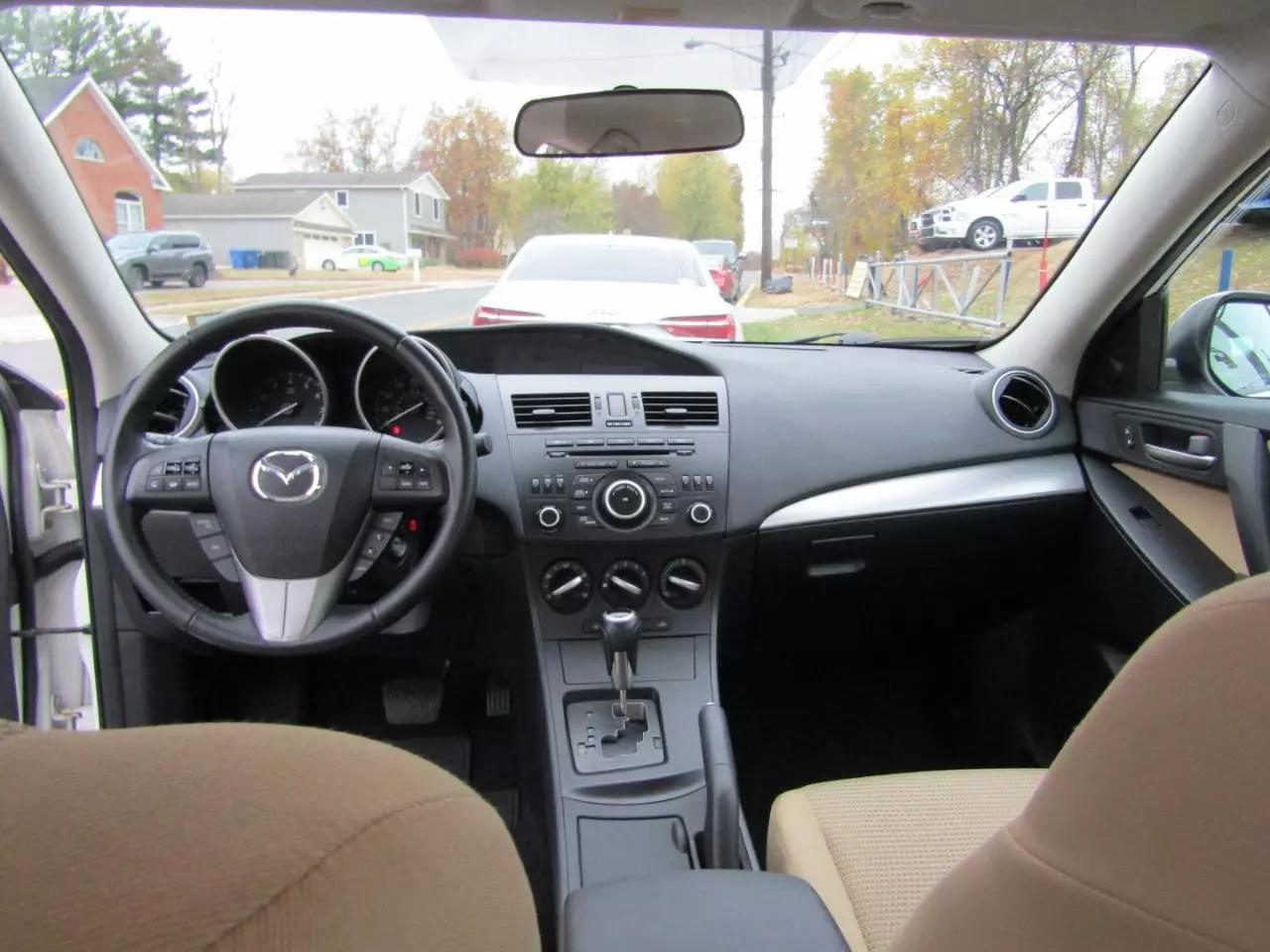 2012 Mazda MAZDA3 i Touring photo 15