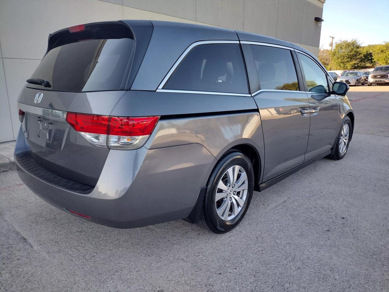 2014 Honda Odyssey EX-L photo 13