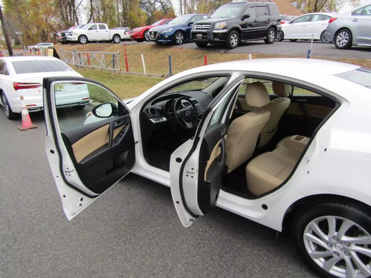 2012 Mazda MAZDA3 i Touring photo 7