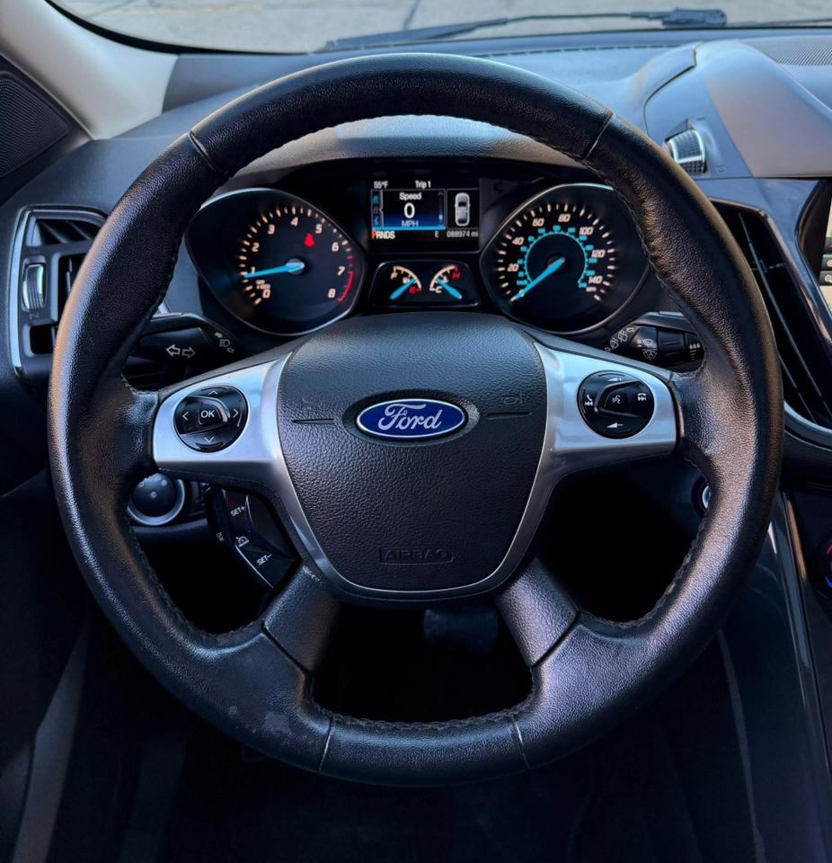 2015 Ford Escape Titanium photo 41