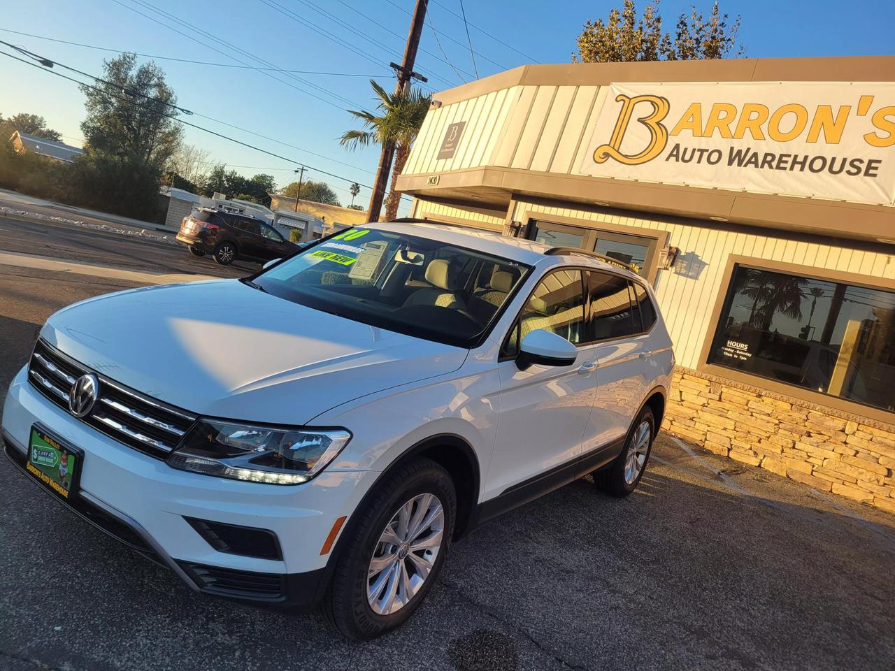 2020 Volkswagen Tiguan S photo 3