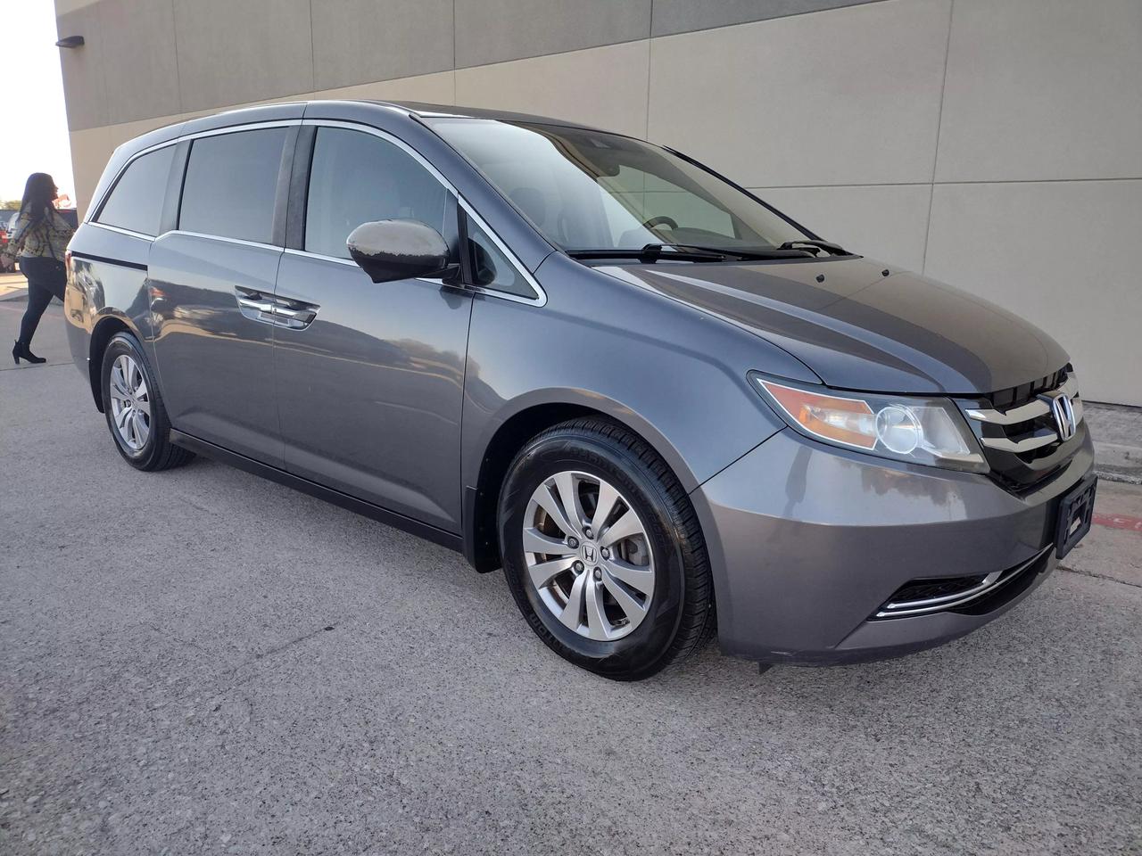 2014 Honda Odyssey EX-L photo 5