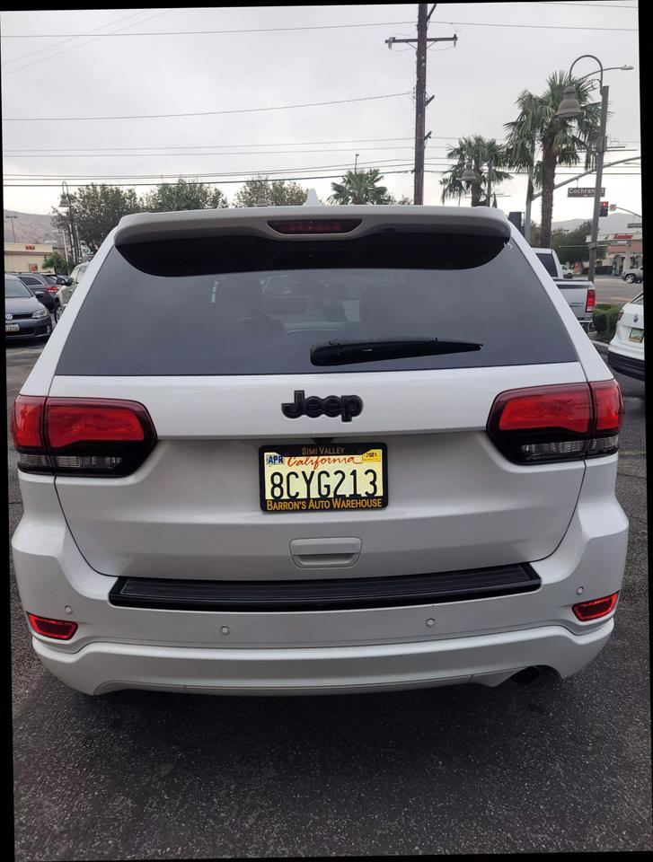 2018 Jeep Grand Cherokee Altitude photo 5