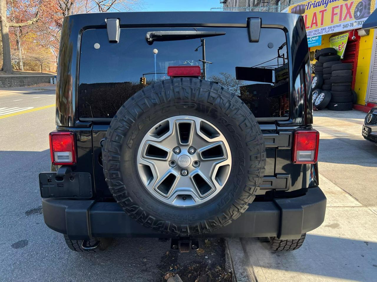 2014 Jeep Wrangler Unlimited Rubicon photo 7