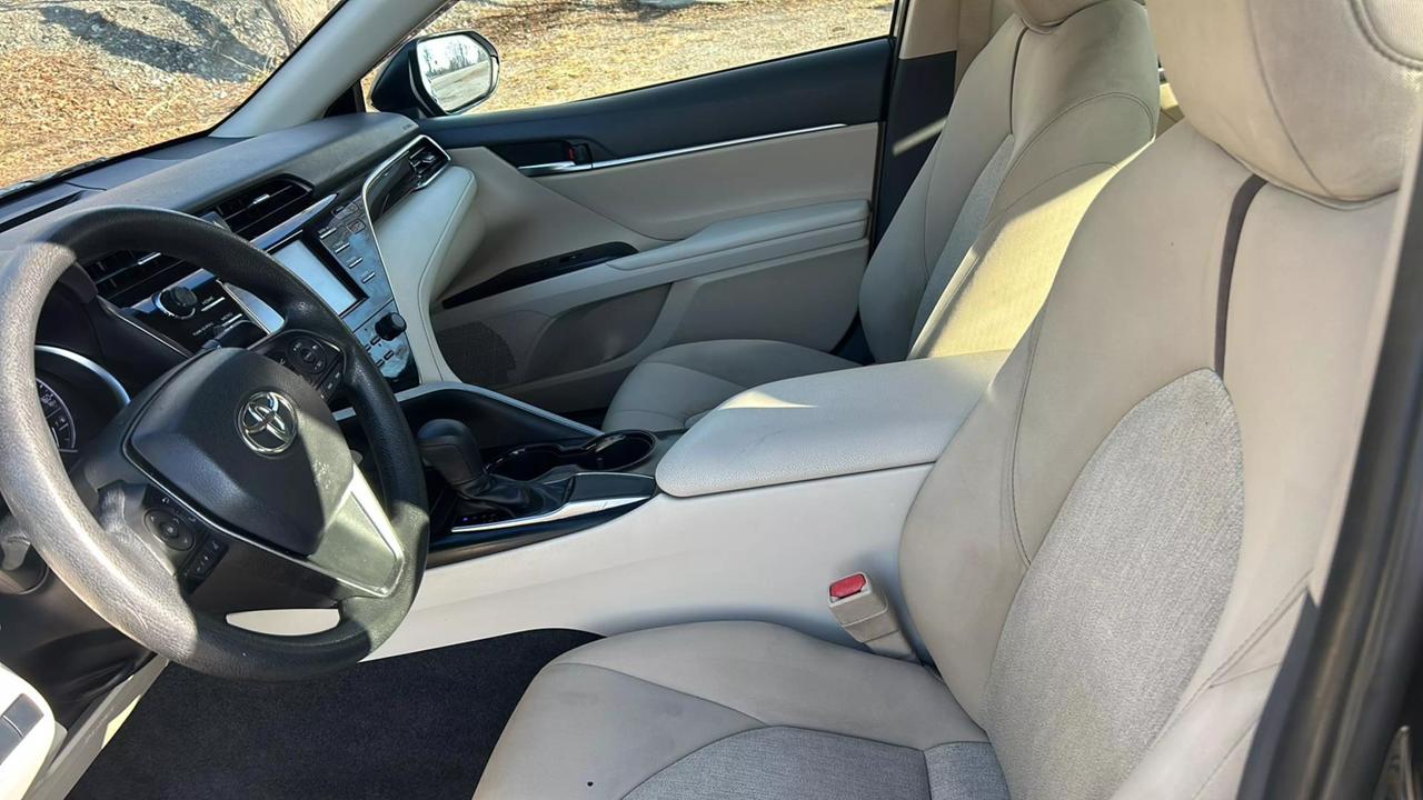 2018 Toyota Camry LE photo 87