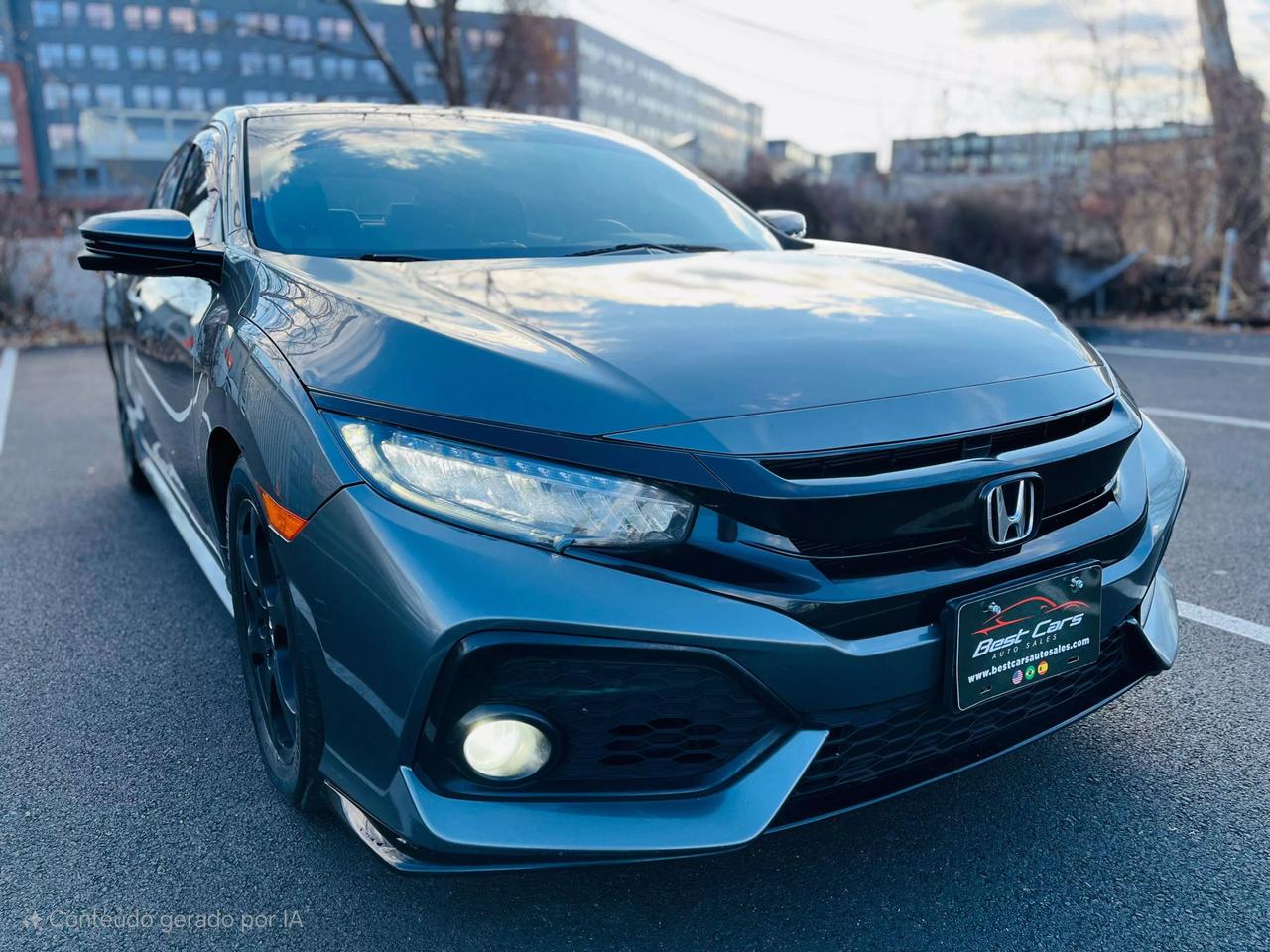 Honda Civic Hatchback's photo