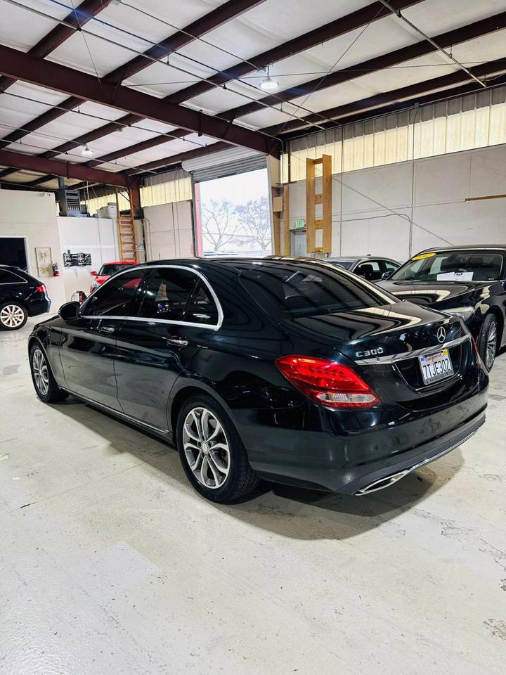 2016 Mercedes-Benz C-Class C300 photo 13