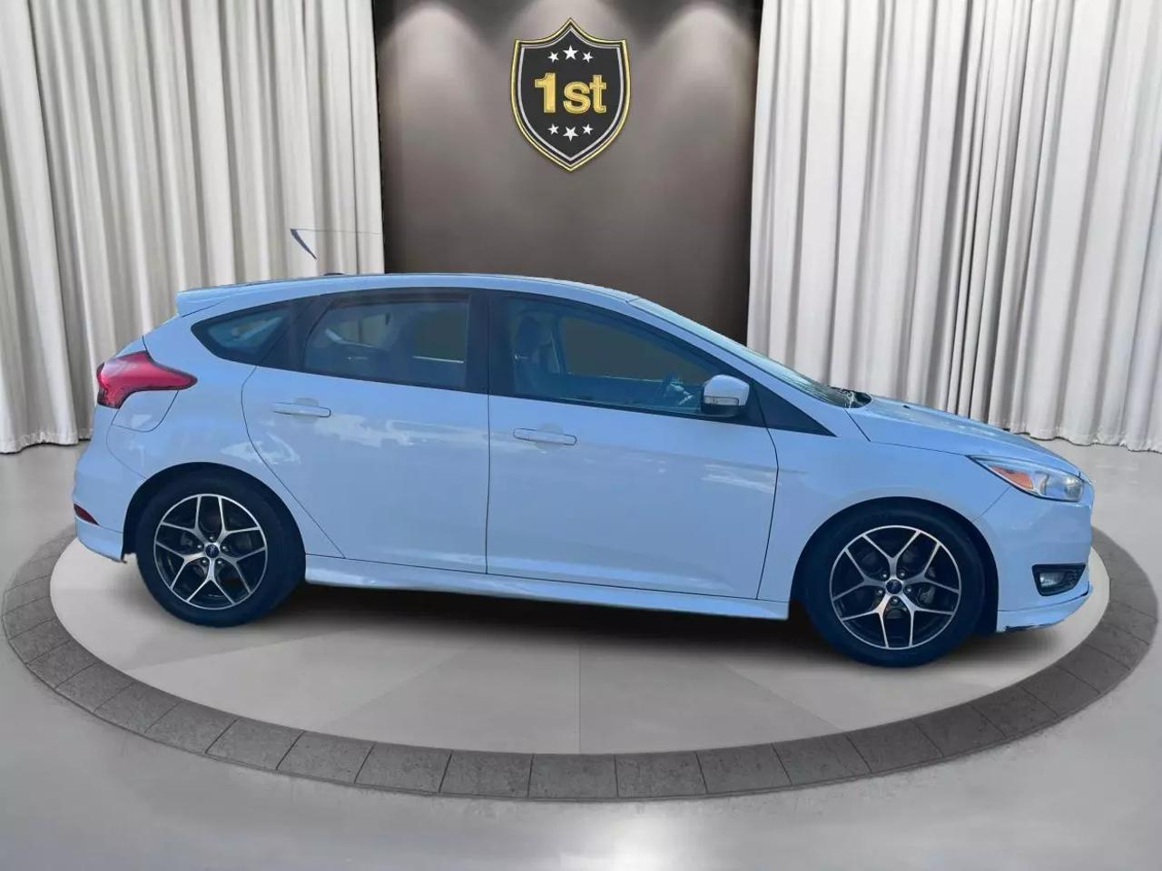 2015 Ford Focus SE photo 5