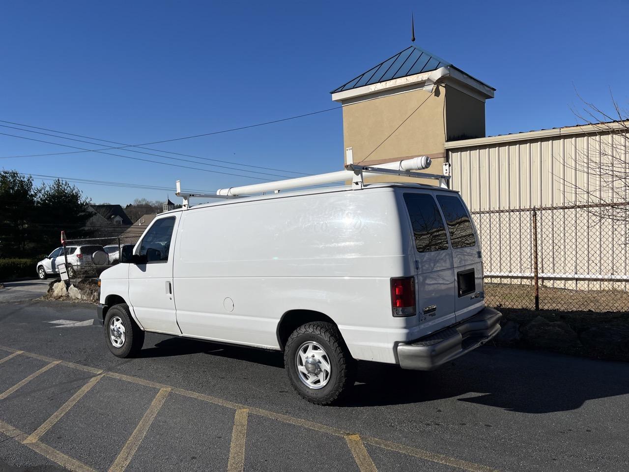 2011 Ford E-Series Econoline Van Commercial photo 7