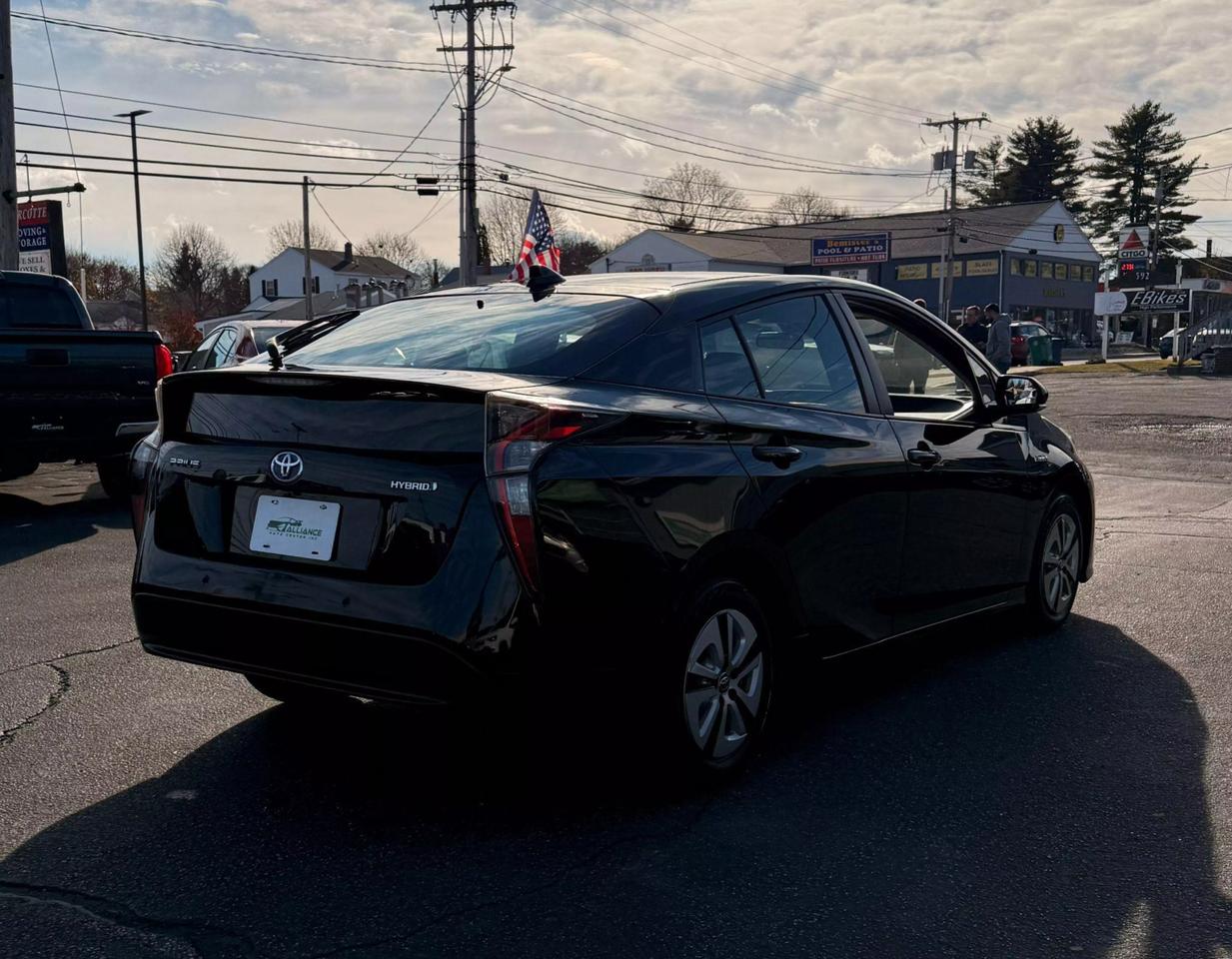 2018 Toyota Prius Two photo 27