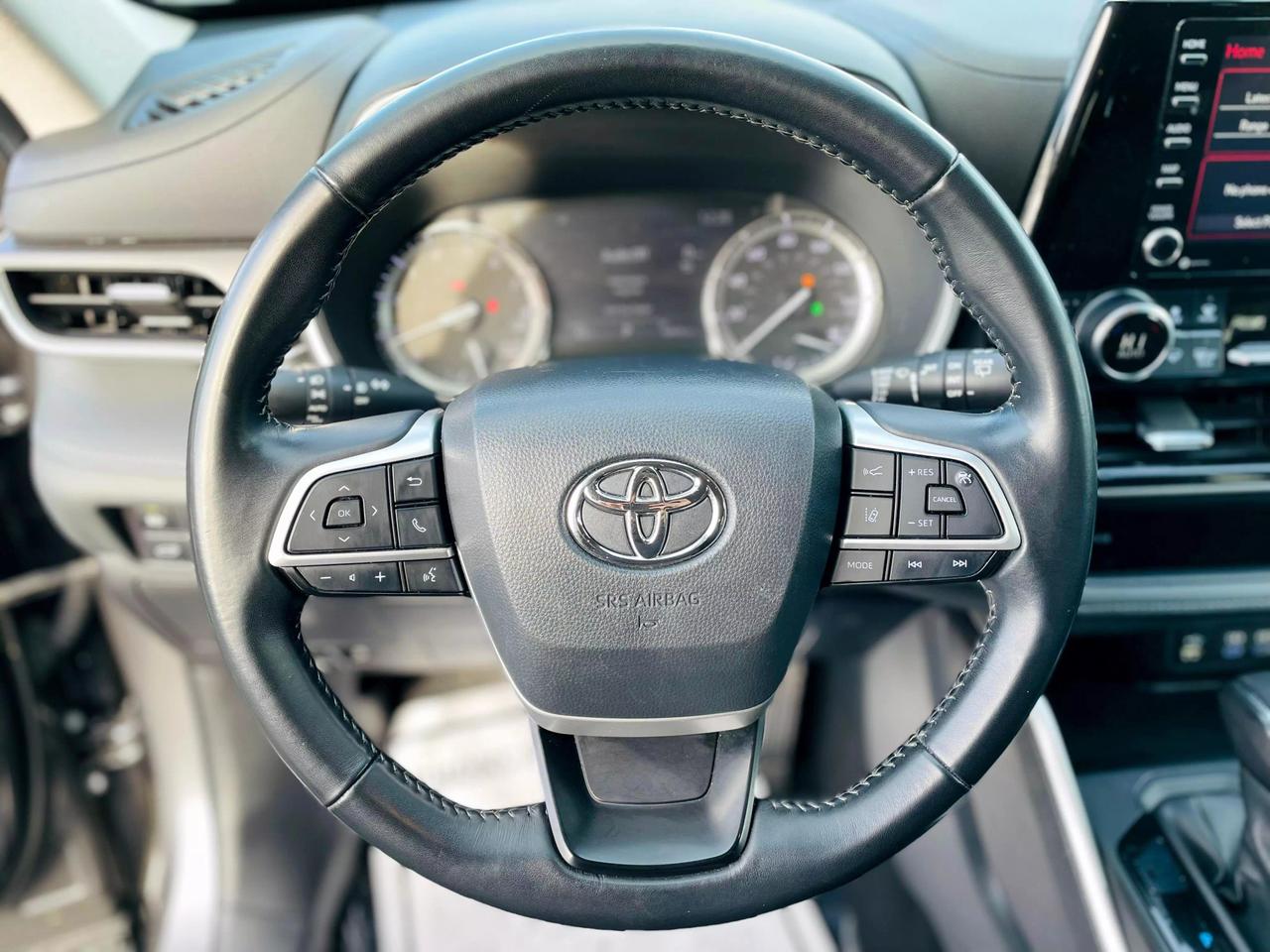 2022 Toyota Highlander XLE photo 19