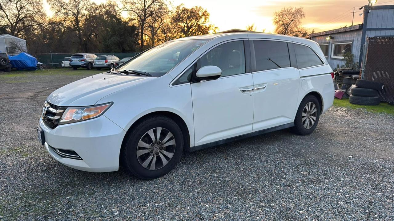 2014 Honda Odyssey EX-L photo 3