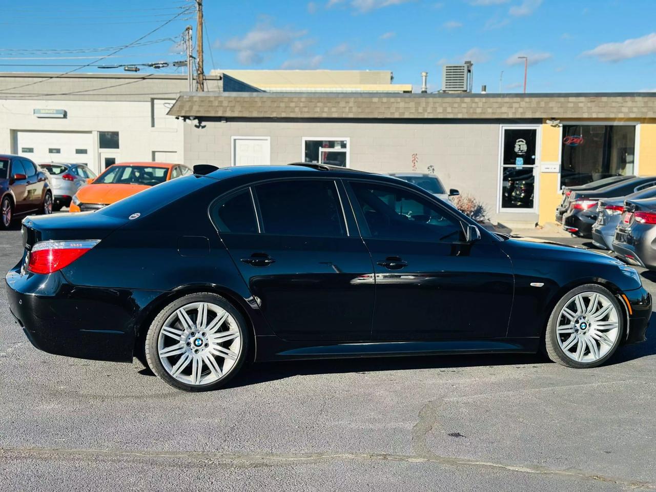 2008 BMW 5 Series 550i photo 7