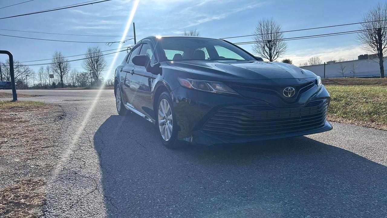 2018 Toyota Camry LE photo 41